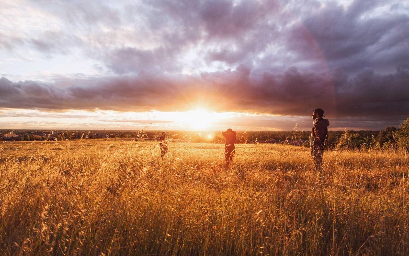 Pisces zodiac sign illustration with fish and ocean waves